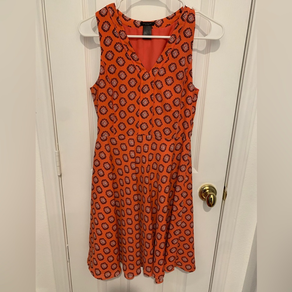 Ann Taylor Size 2 Sleeveless Melon pattern dress